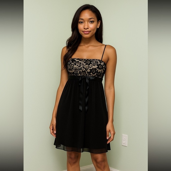 Jessica McClintock Dresses & Skirts - Jessica McClintok Vintage Black Lace Spaghetti Strap Dress size 8